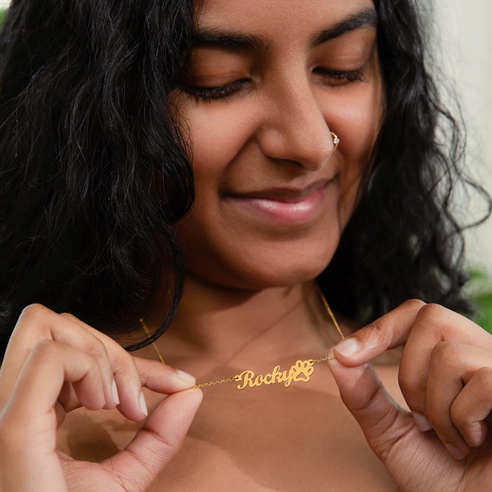 Dog Mom Name Necklace (dm.1.nn)
